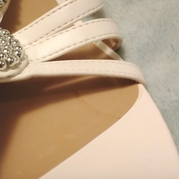 Forever Selected By Paula Abdul White Strappy Heels - Picture 10 of 12